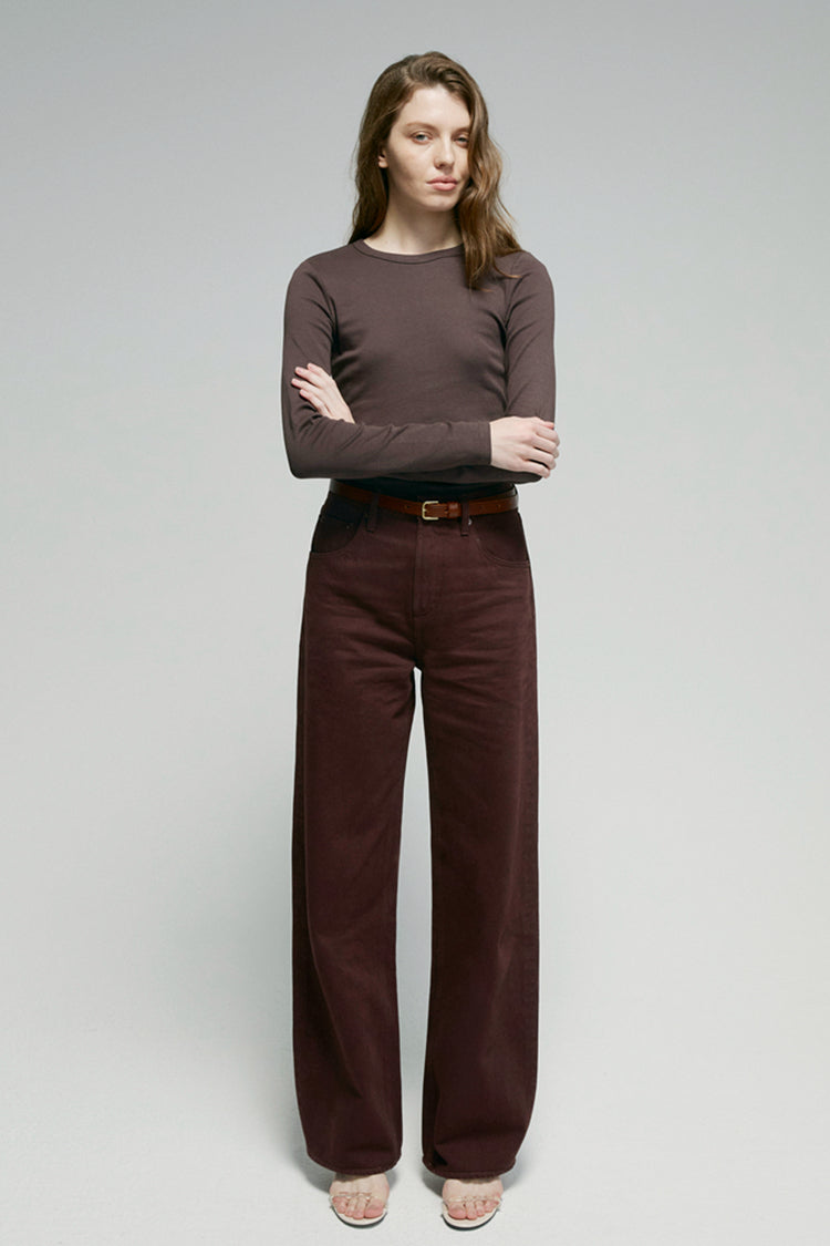 Hey Joanie Slope Curve Jeans HJ039 in light wash denim, showcasing their high-waisted fit and classic five-pocket style.