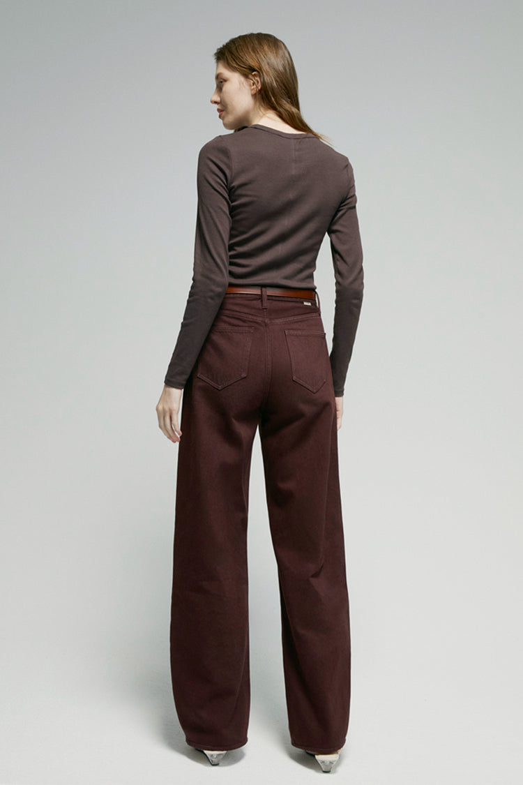 Hey Joanie Slope Curve Jeans HJ039 in classic denim, featuring a high-waisted fit and relaxed leg style.