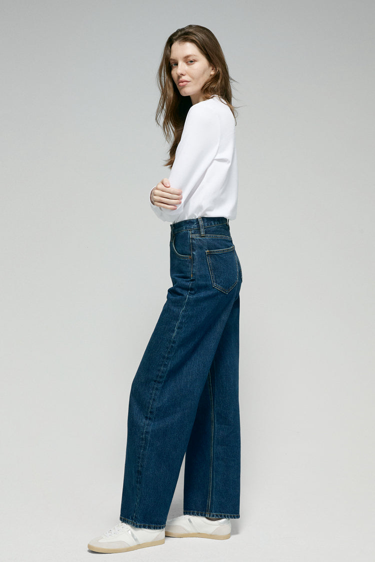 Hey Joanie Slope Curve Jeans HJ039, front view showing high-waisted fit and classic denim wash with subtle stitching details.