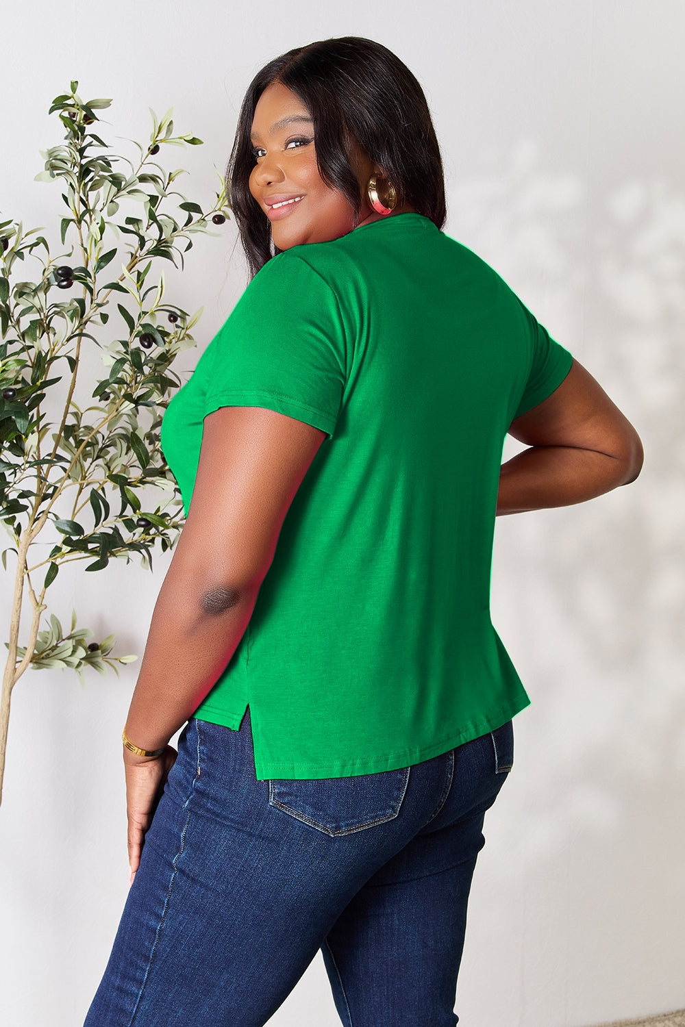 ShopBasicbae Basic Bae full size round neck short sleeve T-shirt, casual tops for everyday wear, white with short sleeves and round neckline.